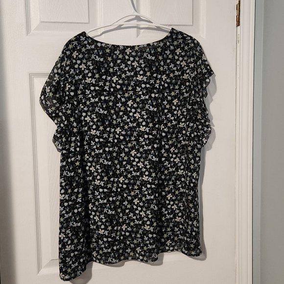 Reitmans cap short sleeved blouse, size 2X - Picture 2 of 5